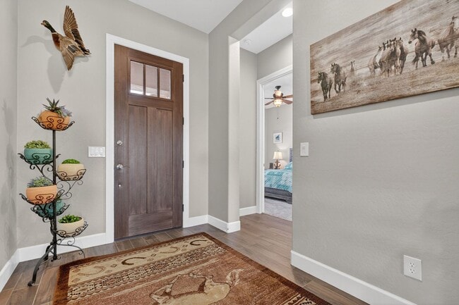 Building Photo - Walden Farms home with a great relaxing backyard!