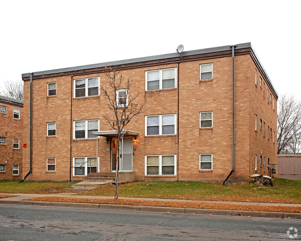 Primary Photo - 1855 7th St E