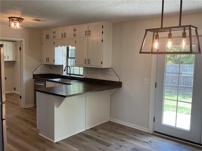 Foto del edificio - 2452 Kilgore Rd