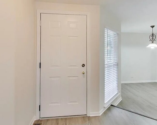 Foto del edificio - 716 Clover Hill Ct