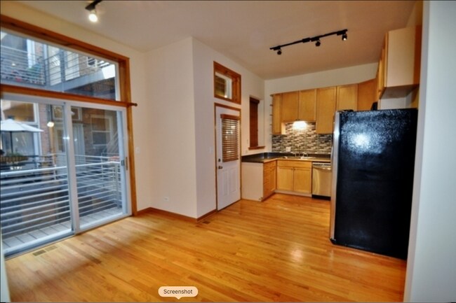Foto del edificio - 6412 S Woodlawn Ave