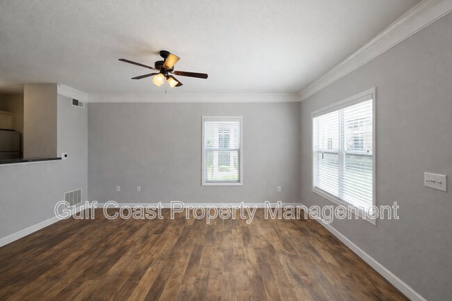 Foto del edificio - 4802 51st St W