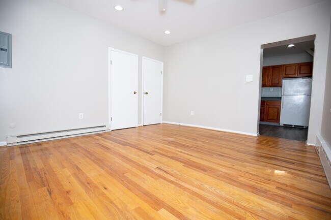 Building Photo - 930 Spruce St
