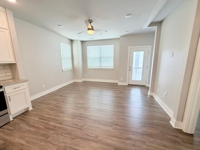 Foto del edificio - 1731 W Deane St