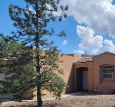 Building Photo - 7700 Calle Carisma NE