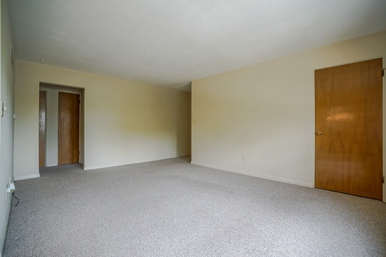 6134 N Jayar Dr Unit FL2, Peoria, IL 61614 Condo for Rent in Peoria