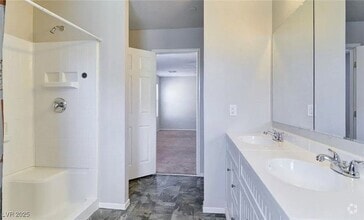 Building Photo - 9012 Tropical Tide Ct