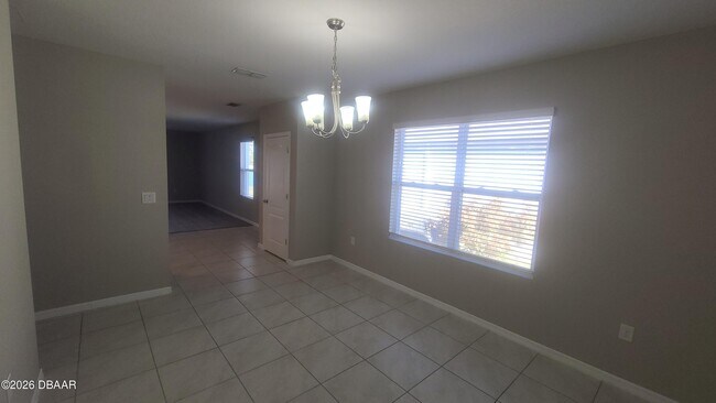 Foto del edificio - 542 Armoyan Wy