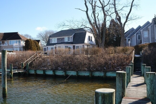 Building Photo - 107 Falmouth Heights Rd