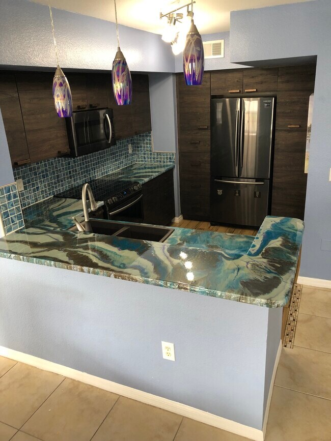 Building Photo - 2950 Viscaya Pl