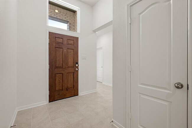 Foto del edificio - 7611 Royal Oasis Ln