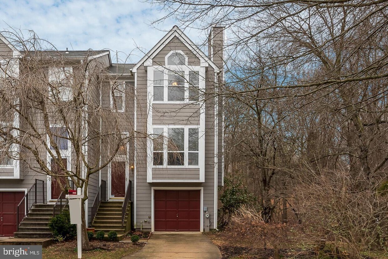 7812 Old Hollow Ln, Ellicott City, MD 21043 Townhome Rentals in