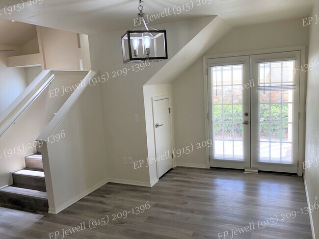 Building Photo - 7569 Le Conte Dr