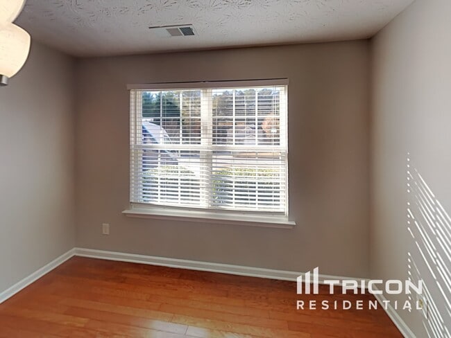 Building Photo - 339 Waterbury Way Douglasville GA