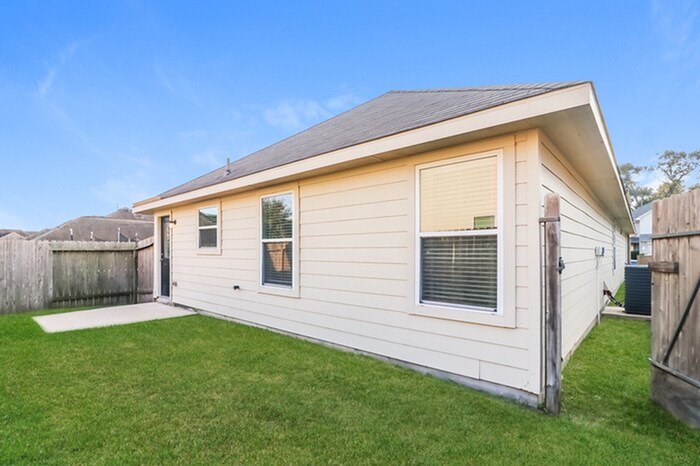 Foto del edificio - 10006 Piave Drive