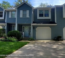 Building Photo - 53 Essex Dr