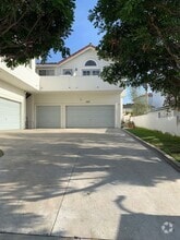 Building Photo - 157 Avenida Miramar