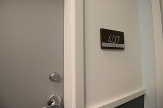 Interior Photo - Main2525