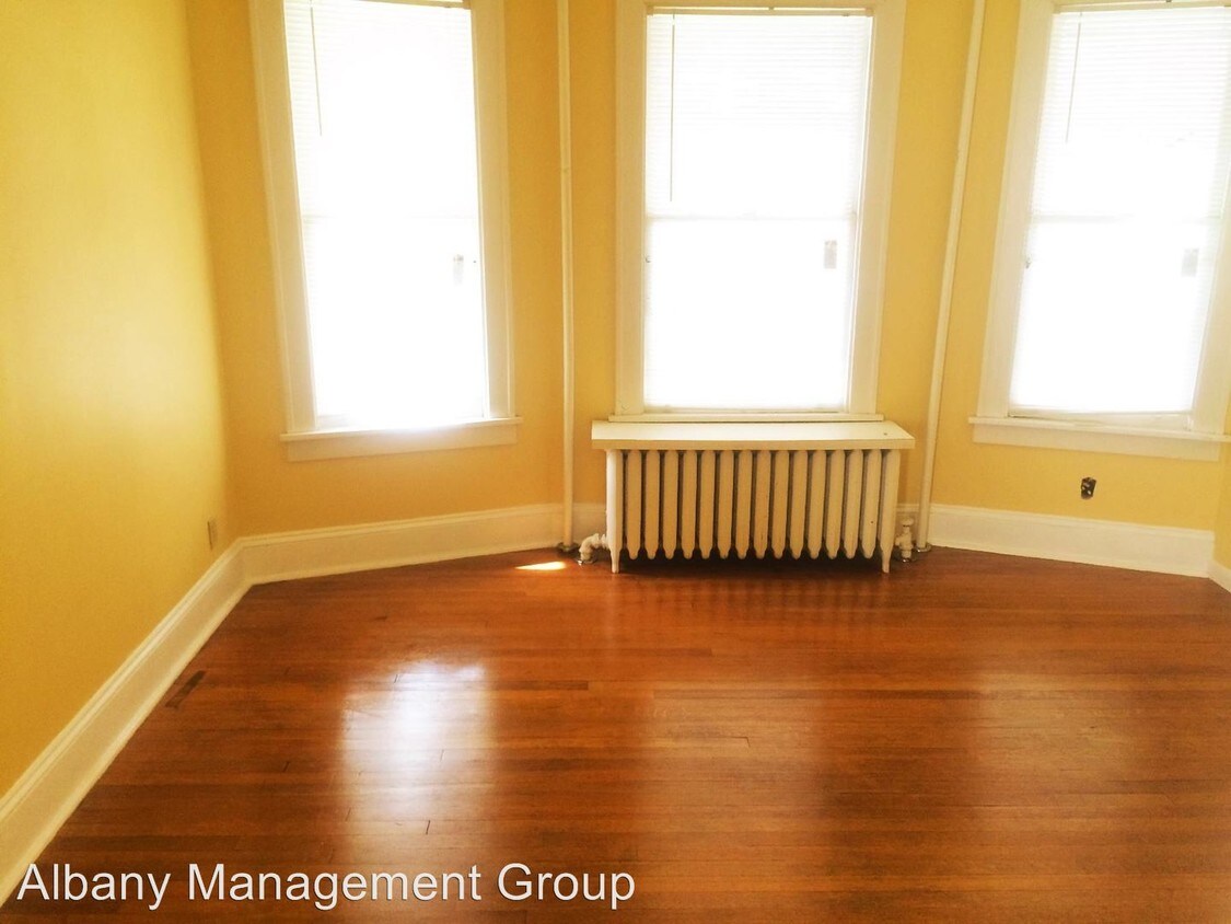 Foto principal - 93 Homestead Ave