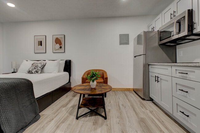 Building Photo - Sunrise Suites