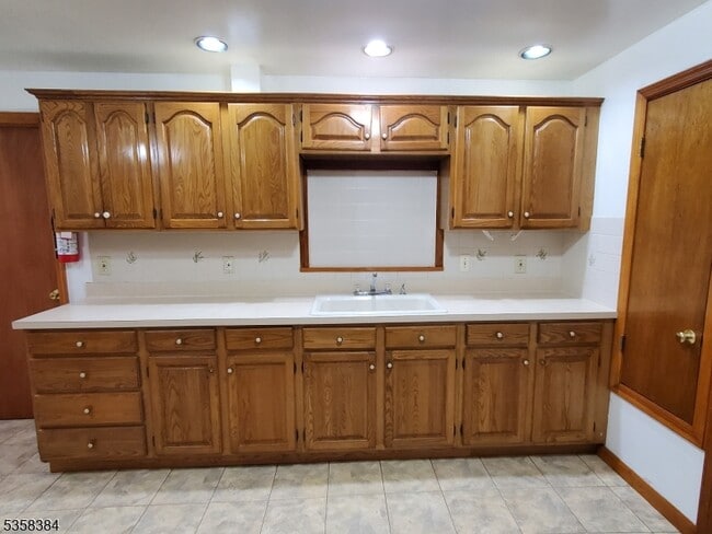 Foto del edificio - 103 Lake Ct
