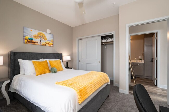 Foto del edificio - 5825 Sunset Wy