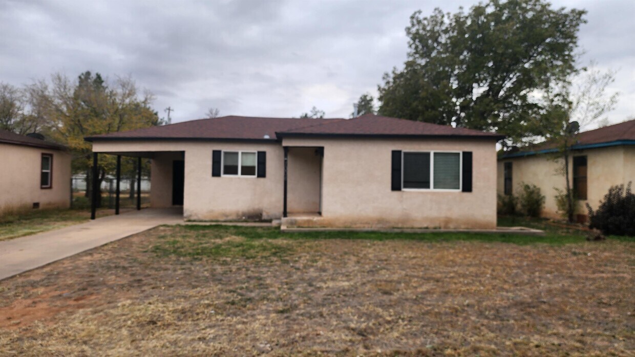 1004 E Amazon St, Portales, NM 88130 House Rental in Portales, NM