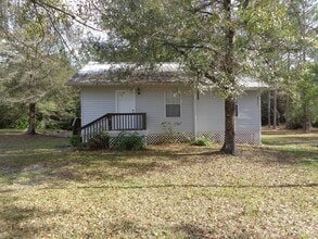 Building Photo - 3329 NE County Rd 234