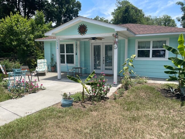 Building Photo - 1603 Palmetto Dr