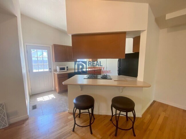 Foto del edificio - 16950 E Stanford Ave