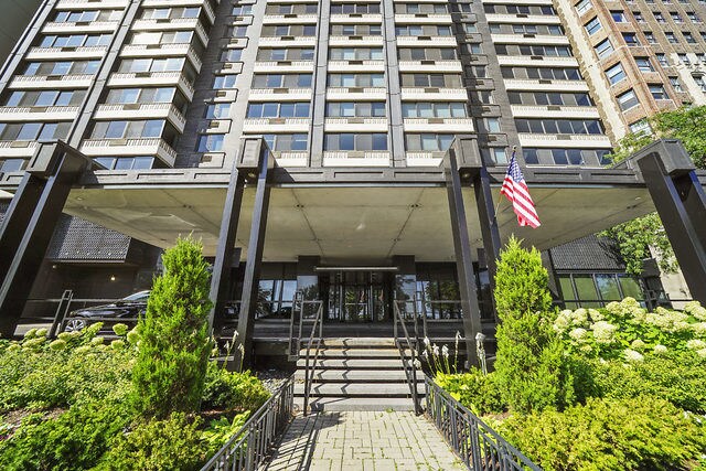 Foto principal - 1440 N Lake Shore Dr