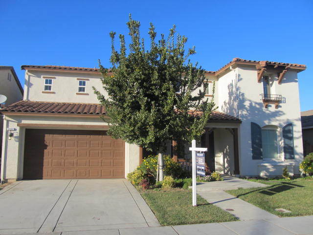 Primary Photo - Large two story home in Sylvan School Dist...