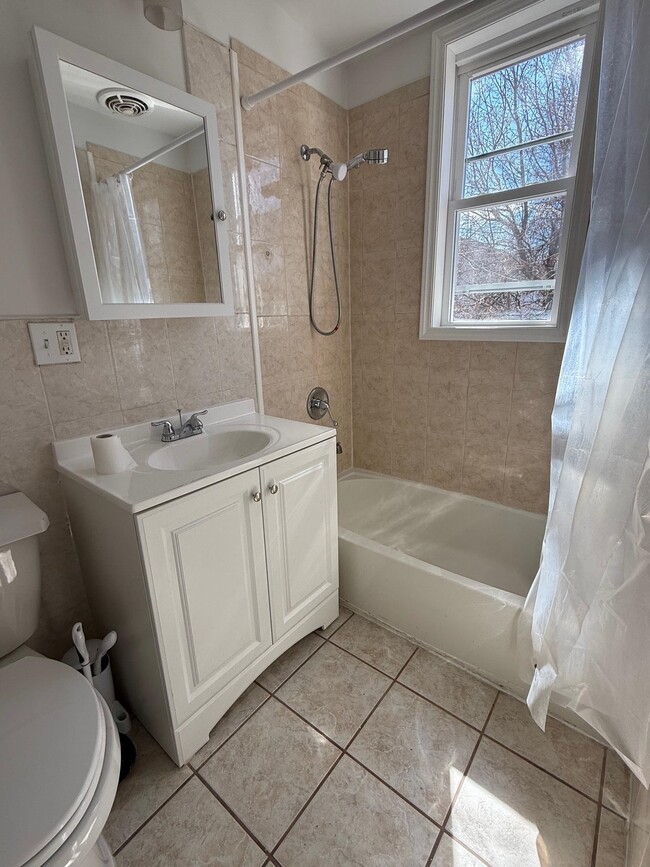 Building Photo - 85 Kearney Ave