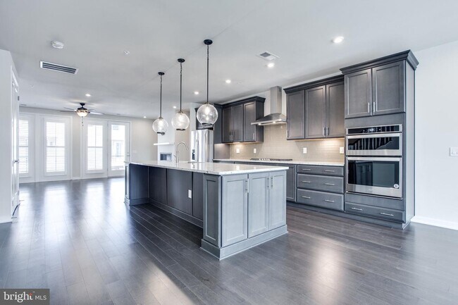 Building Photo - 7510 Sawyer Farm Way