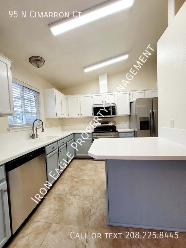 Building Photo - 95 N Cimarron Ct