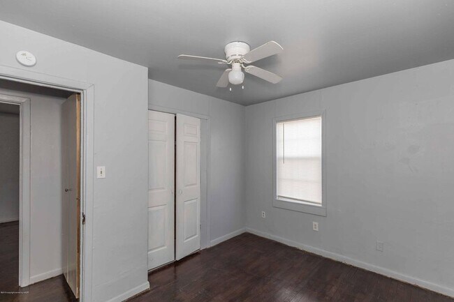 Building Photo - 4407 Brown Ave
