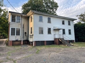 Building Photo - 723 Olive St