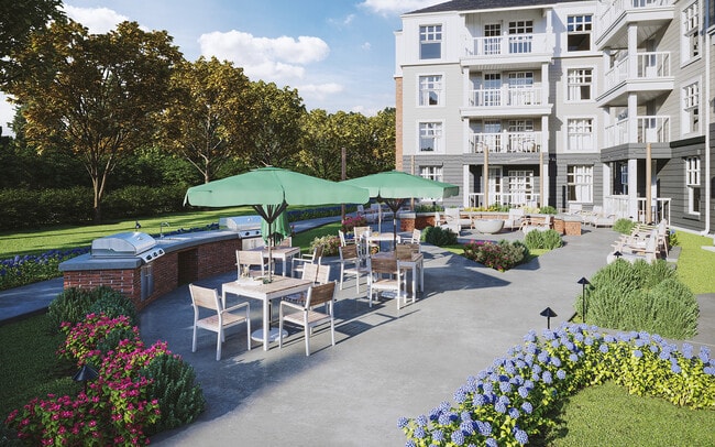 Building Photo - Album Summit Pines