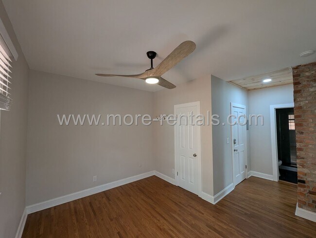 Foto del edificio - 79 W Fifth Ave