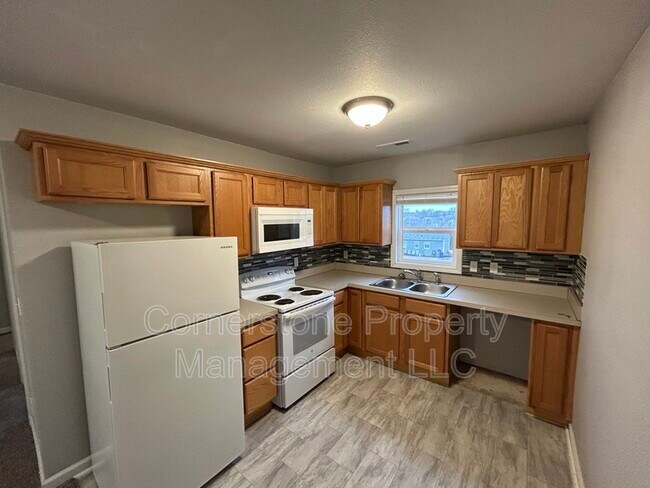 Foto del edificio - 8290 Center Dr