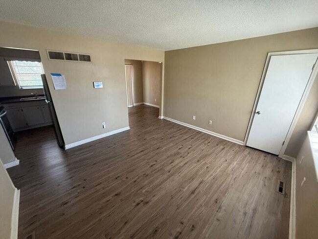 Foto del edificio - 7726 E 103rd Terrace