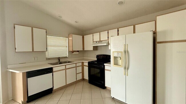 Foto del edificio - 3293 Brewster Dr