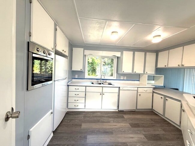 Building Photo - MF Home 3 Bedroom 2 Bath Dayton OR