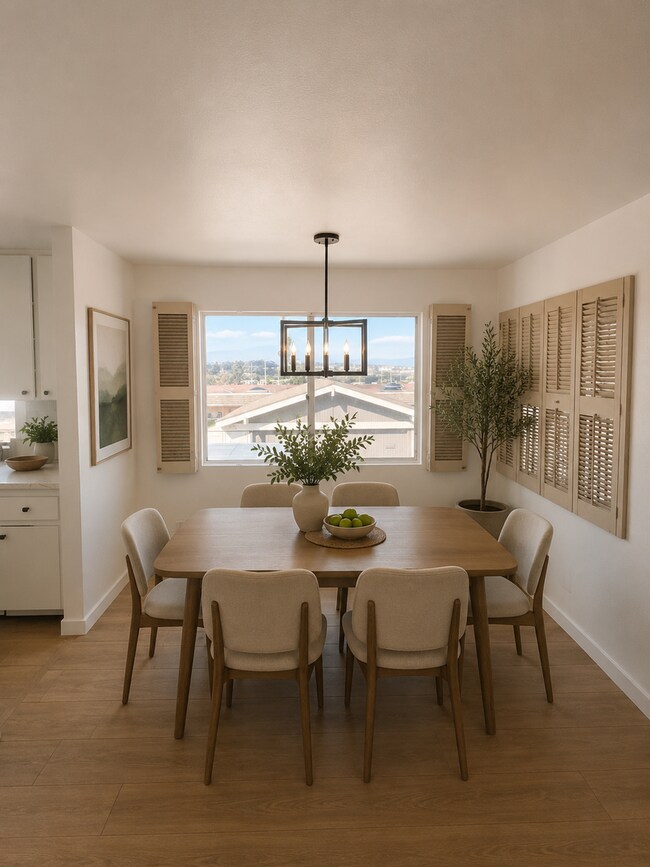 Foto del edificio - Freshly remodeled 3br/2ba with attached 2 car garage close to USD!