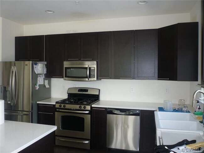Building Photo - 3807 Fish Pond Ln