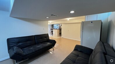 Building Photo - 8515 Winchester Dr