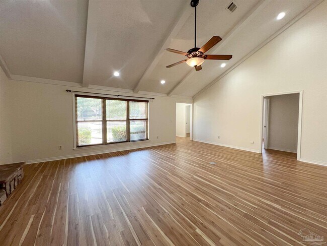Building Photo - 2505 Semoran Dr