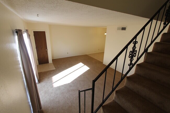 Foto del edificio - 8448 Spain Rd NE