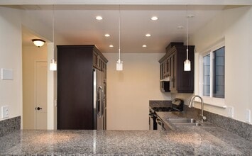 Building Photo - 407 W Pedregosa St