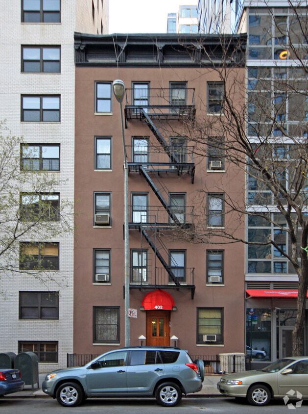 Building Photo - 402 E 72nd St